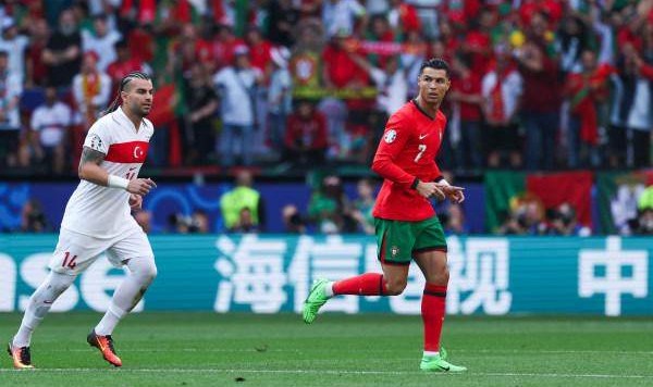奇异果官方网站-【欧洲杯】葡萄牙3比0土耳其，提前锁定小组第一出线