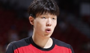 杨鸣：杨瀚森未来的比赛难度是由易到难 相信他会慢慢适应